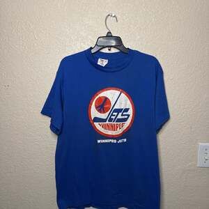 Vintage Winnipeg Jets Single Stitch T-shirt. Size Large